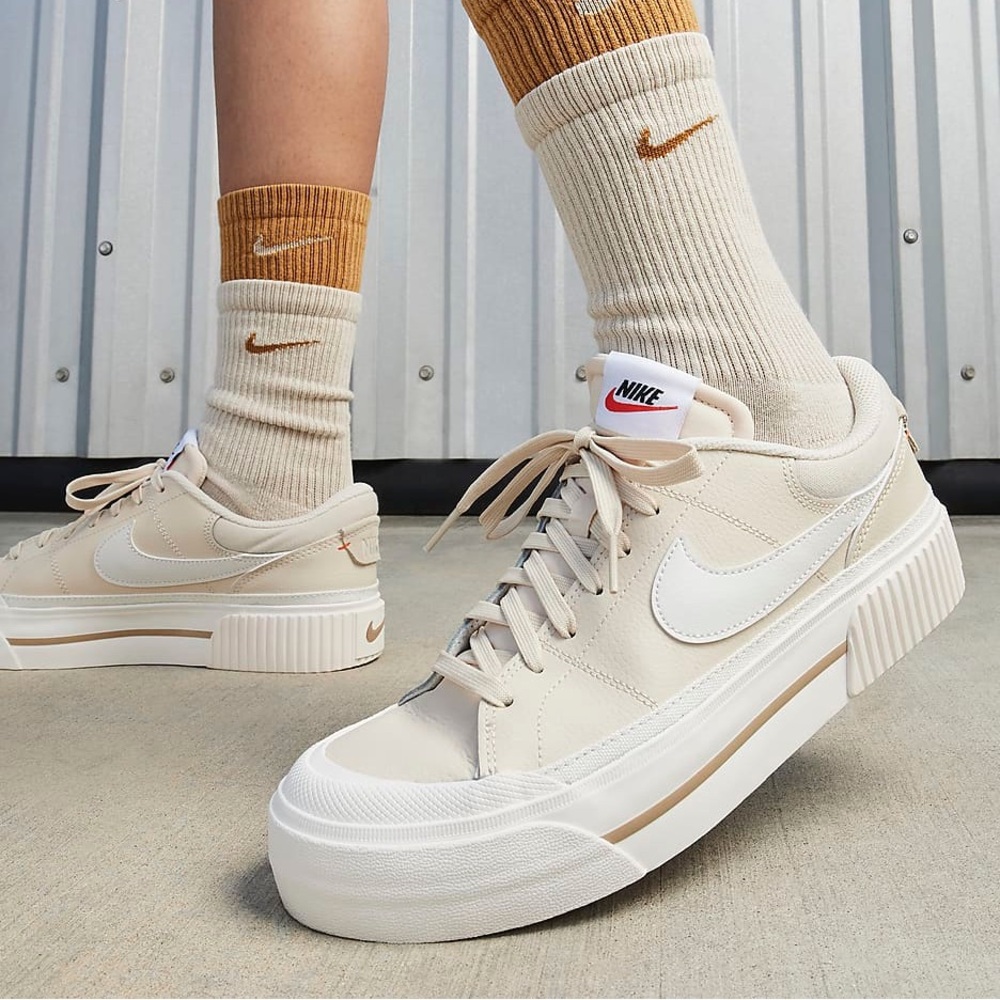 Nike Court Legacy Lift